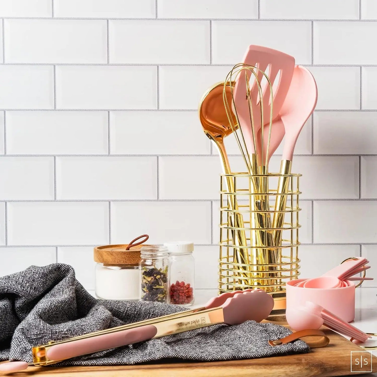 Kitchen Utensils Set -17 PC Pink Silicone & Gold Cooking Utensils.